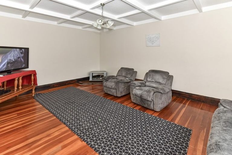 Photo of property in 10a Sturdee Road, Manurewa, Auckland, 2102