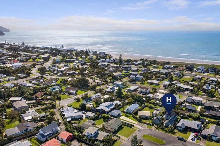 Photo of property in 12 Hereford Place, Waihi Beach, 3611