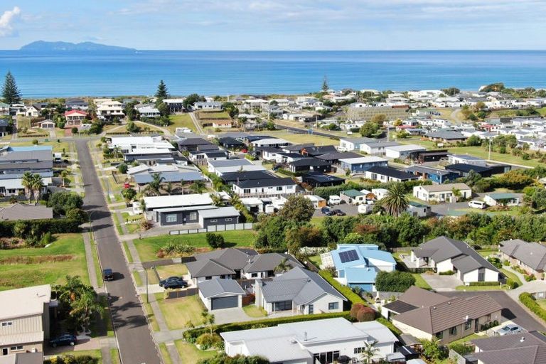 Photo of property in 26 Reel Road, Athenree, Waihi Beach, 3611