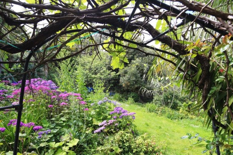 Photo of property in 39 Whakarite Road, Ostend, Waiheke Island, 1081
