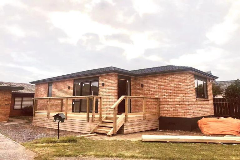 Photo of property in 21 Heathridge Place, Burswood, Auckland, 2013