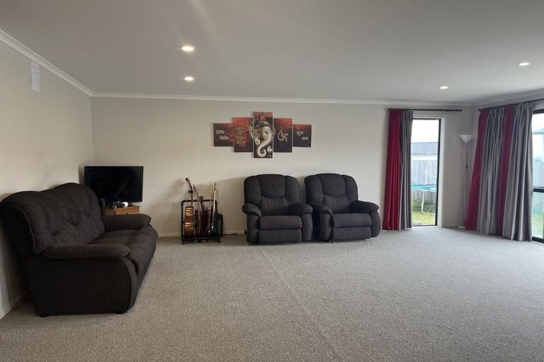 Photo of property in 168 Navigation Drive, Whitby, Porirua, 5024