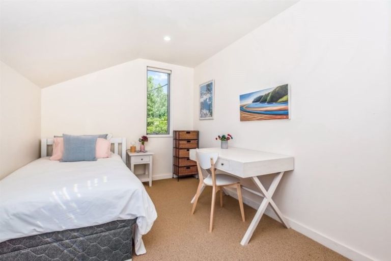 Photo of property in 50 Cliff Road, Torbay, Auckland, 0630