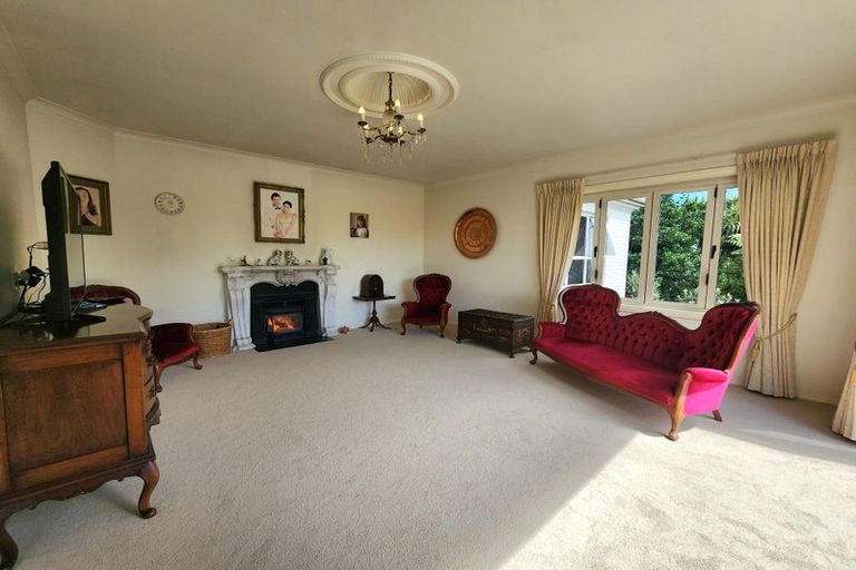 Photo of property in 1095 Queen Street East, Levin, 5571