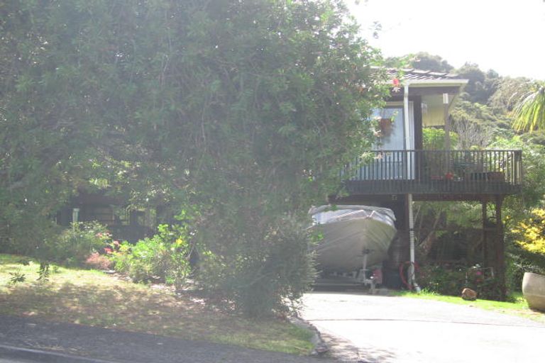 Photo of property in 10 Odette Road, Totara Vale, Auckland, 0629