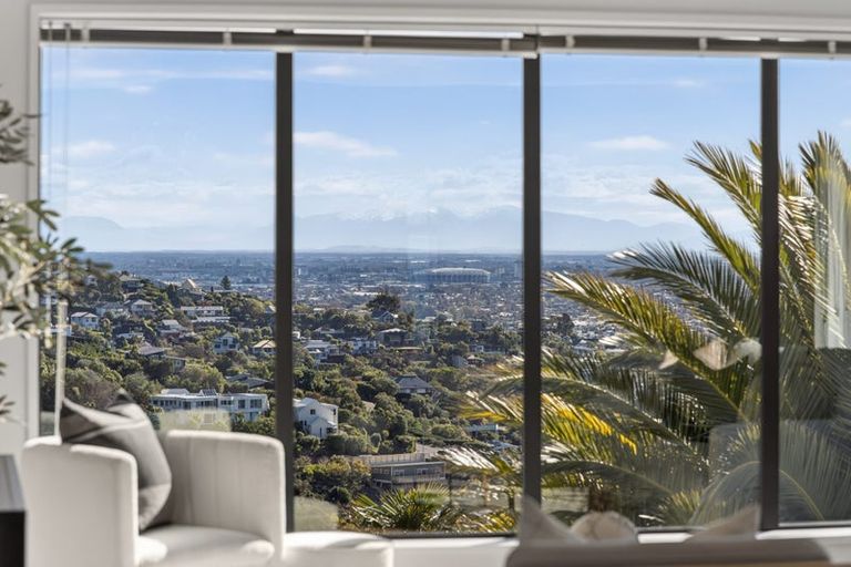 Photo of property in 74 Glenstrae Road, Redcliffs, Christchurch, 8081