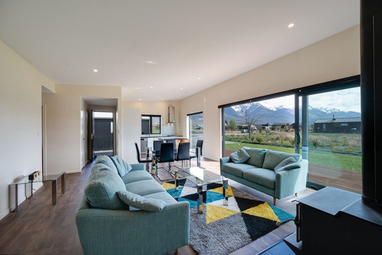 Photo of property in 11 Old Dairy Close, Glenorchy, 9372