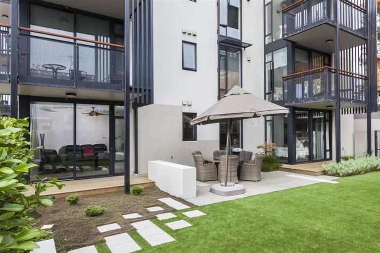 Photo of property in 1/50 Kilmore Street, Christchurch Central, Christchurch, 8013