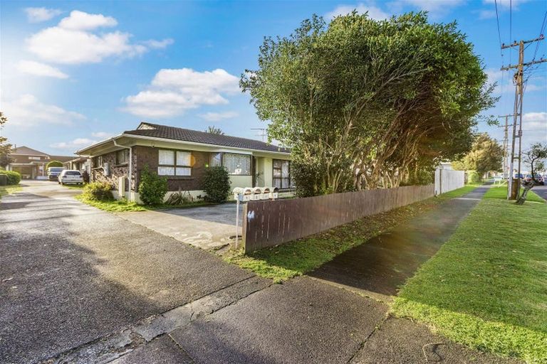 Photo of property in 1/64 Birdwood Avenue, Papatoetoe, Auckland, 2025