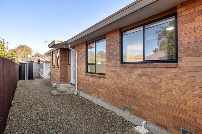Photo of property in 1/126b Inwoods Close, Parklands, Christchurch, 8083