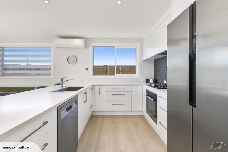 Photo of property in 1 Tuangi Way, Papamoa Beach, Papamoa, 3118