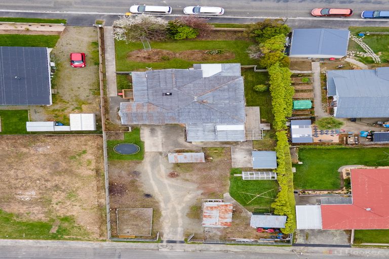 Photo of property in 53 Parsonage Road, Waimate, 7924