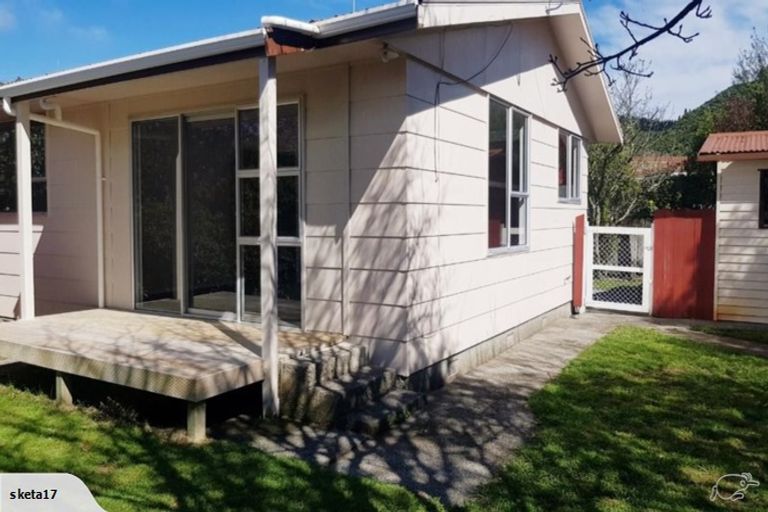 Photo of property in 51b Gemstone Drive, Birchville, Upper Hutt, 5018
