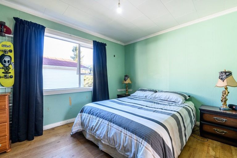 Photo of property in 63 Hampden Street, Picton, 7220