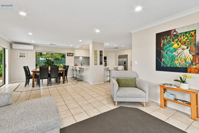 Photo of property in 114 Colombo Road, Waiuku, 2123