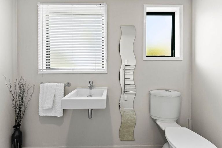 Photo of property in 230 Upper Harbour Drive, Greenhithe, Auckland, 0632