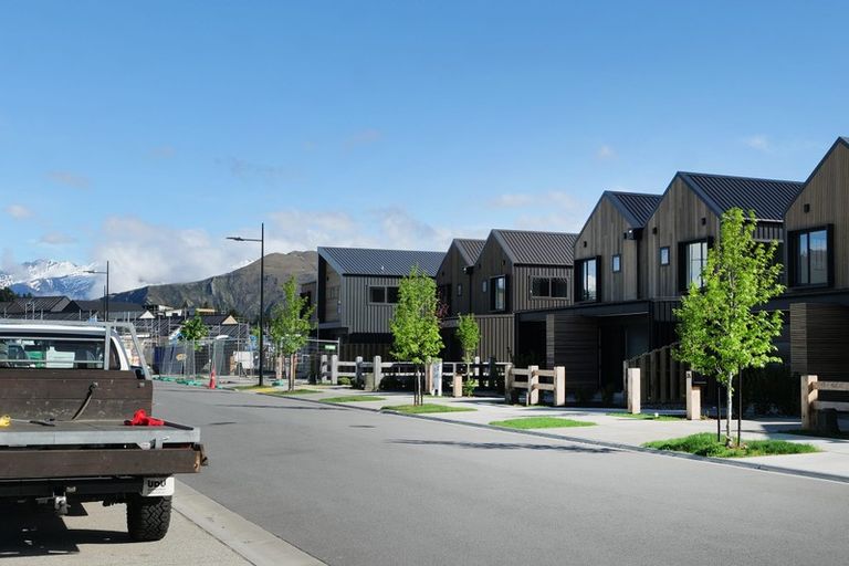 Photo of property in Northlake, 28 Glenavon Green, Wanaka, 9305