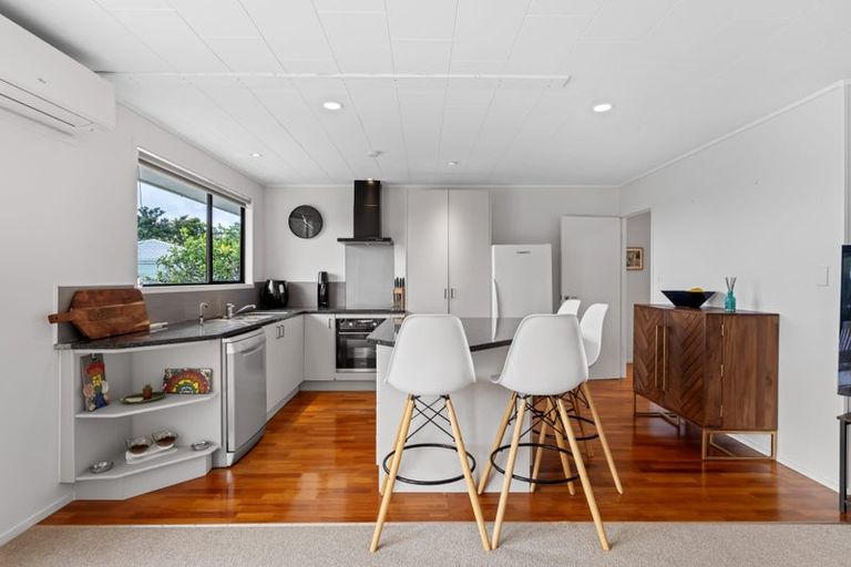 Photo of property in 32a Gilshennan Valley, Red Beach, 0932