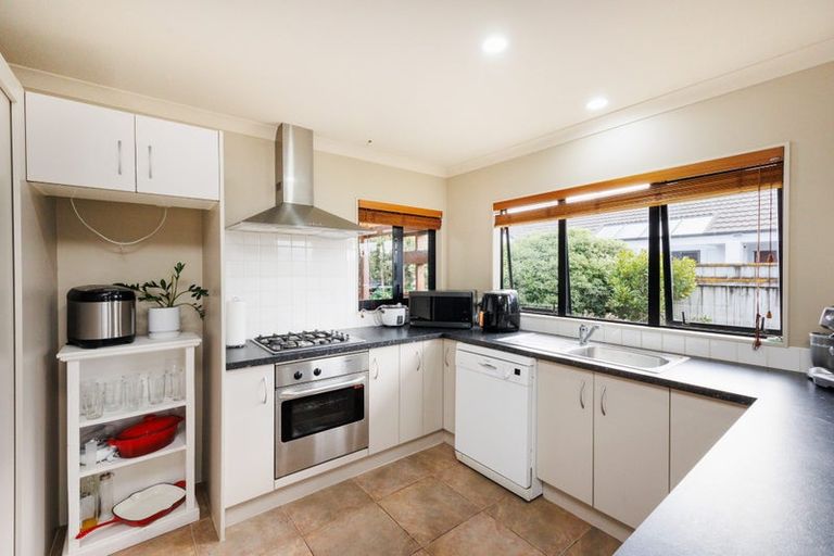 Photo of property in 75 Meridian Grove, Kelvin Grove, Palmerston North, 4414