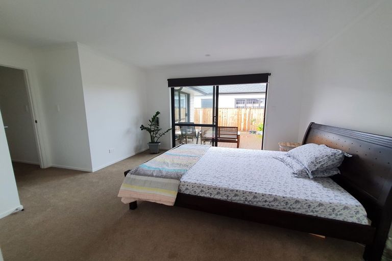 Photo of property in 65 Nobilo Road, Kumeu, 0810