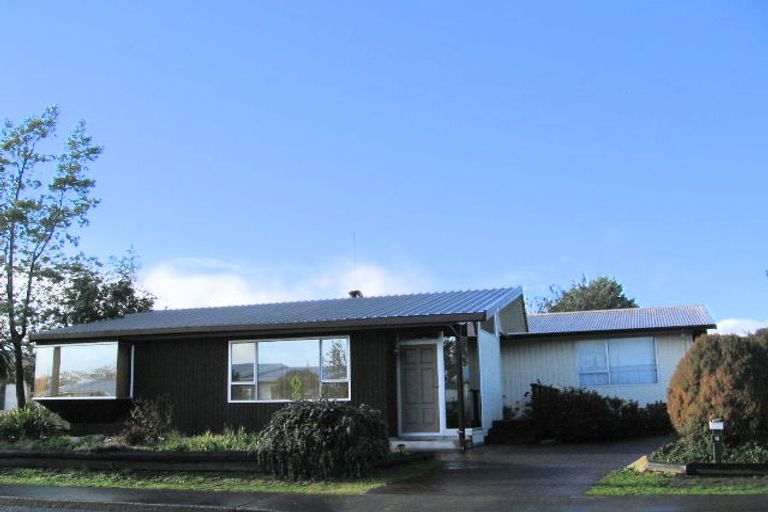 Photo of property in 16 Caernarvon Drive, Flaxmere, Hastings, 4120