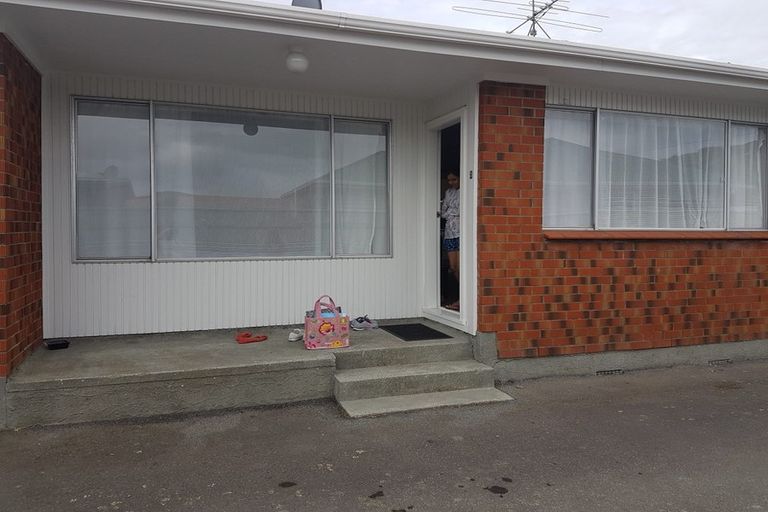 Photo of property in 3/7 Davies Street, Tawa, Wellington, 5028