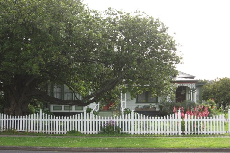 Photo of property in 49 Stout Street, Whataupoko, Gisborne, 4010