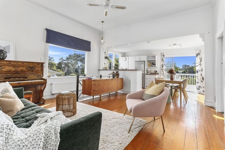 Photo of property in 55 Rawene Road, Birkenhead, Auckland, 0626