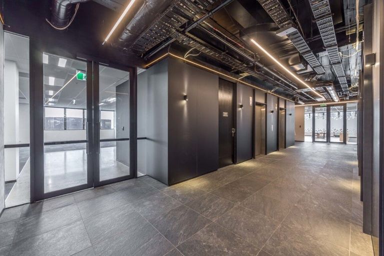 Photo of property in 1/45 Queen Street, Northcote Point, Auckland, 0627