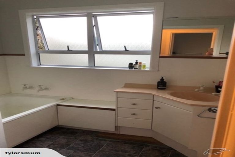 Photo of property in 8 Johnson Street, Waipawa, 4210