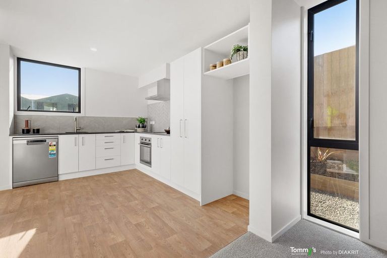 Photo of property in 10-12 Utauta Street, Waikanae, 5036