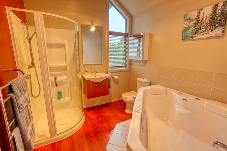 Photo of property in 14 Stanton Crescent, Karoro, Greymouth, 7805