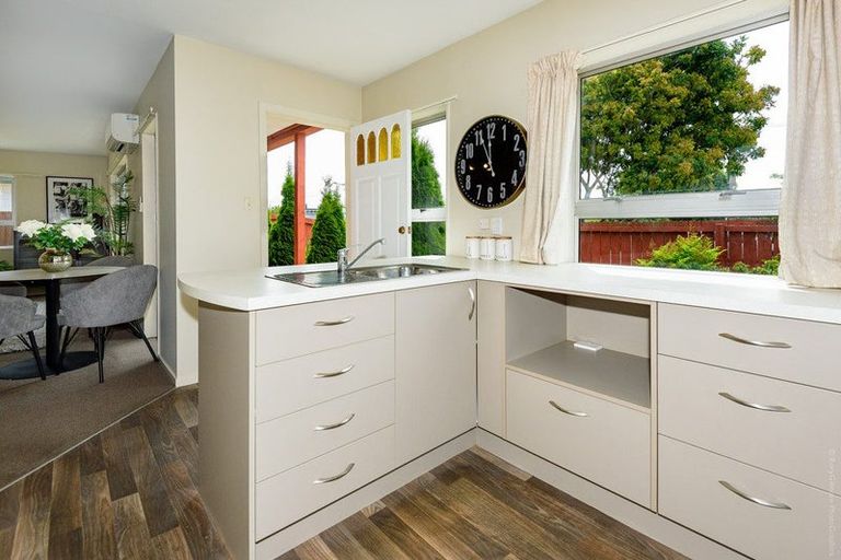 Photo of property in 1/80 Veitches Road, Casebrook, Christchurch, 8051