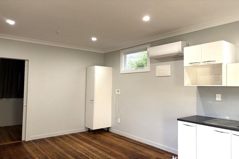 Photo of property in 2 Ross Street, Woodville, 4920