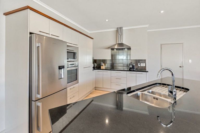 Photo of property in 43 Speyside Crescent, Flat Bush, Auckland, 2016