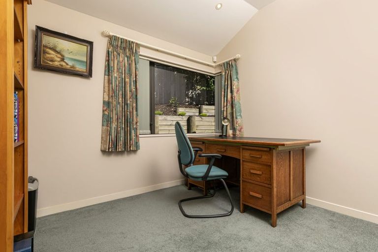 Photo of property in 10 Ashburn Close, Orewa, 0931