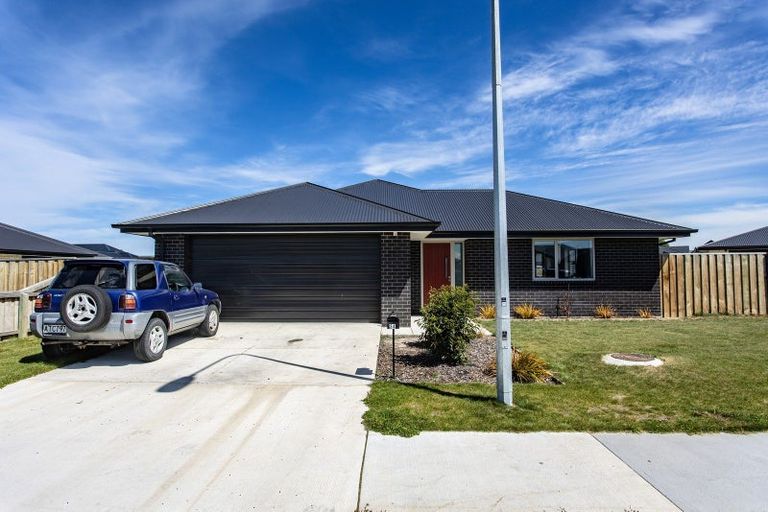 Photo of property in 34 Hilton Drive, Amberley, 7410