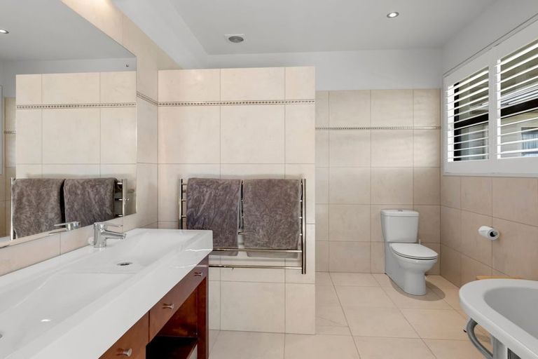 Photo of property in 251 Beacon Point Road, Wanaka, 9305