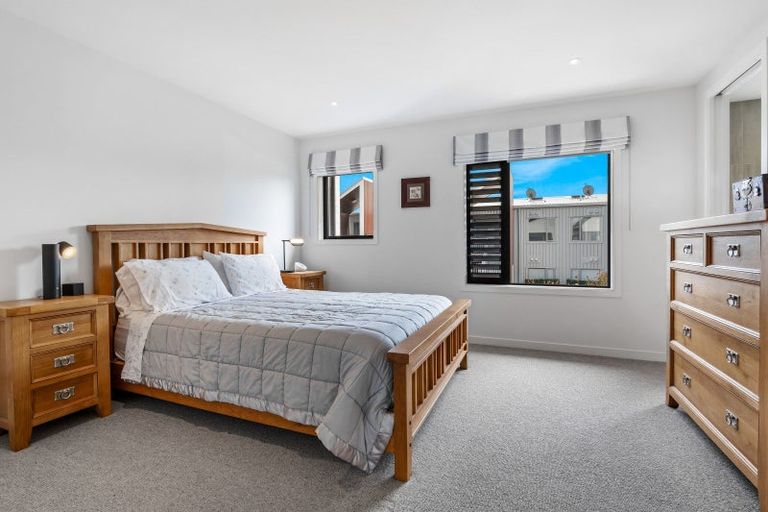 Photo of property in 100 Buckley Avenue, Hobsonville, Auckland, 0616