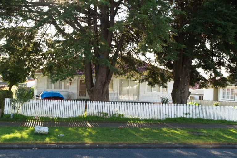 Photo of property in 2/32 Royton Avenue, Mangere East, Auckland, 2024