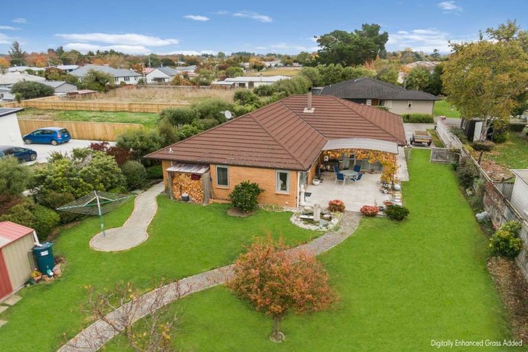 Photo of property in 3 Tararua Crescent, Carterton, 5713