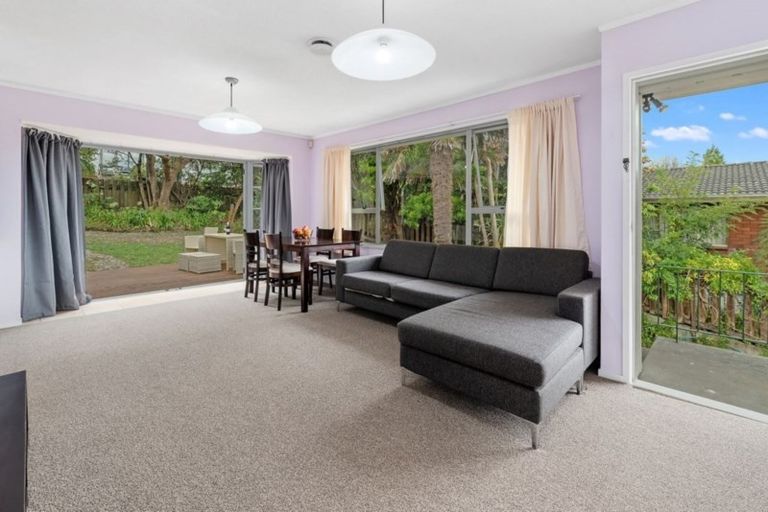 Photo of property in 2/21 Glamorgan Drive, Torbay, Auckland, 0630