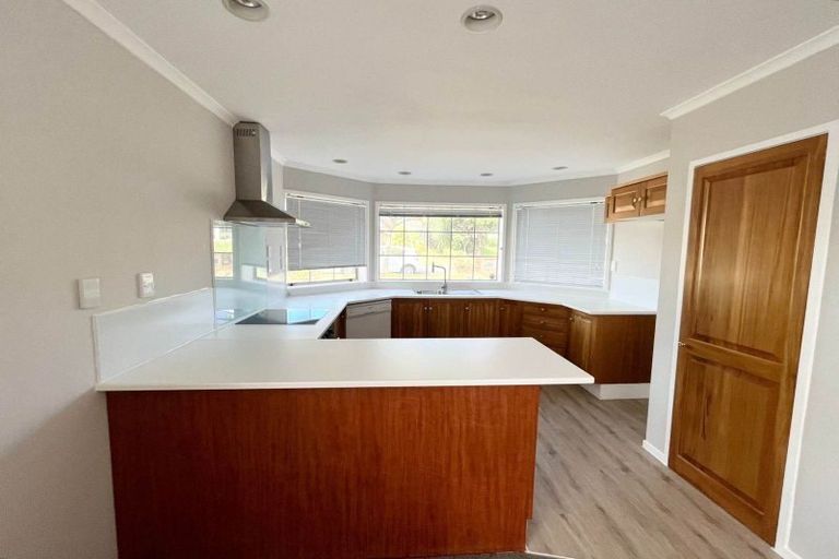 Photo of property in 2/15 Summermist Drive, Northpark, Auckland, 2013