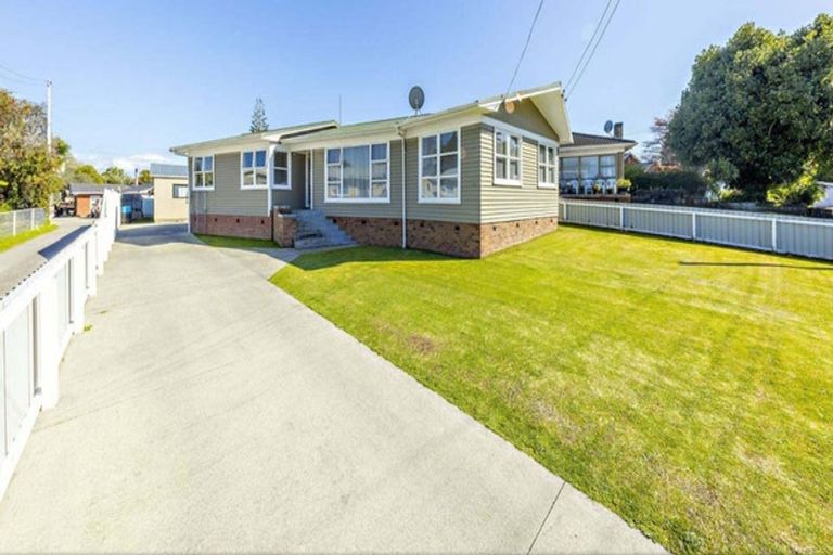 Photo of property in 41 Rosella Road, Mangere East, Auckland, 2024