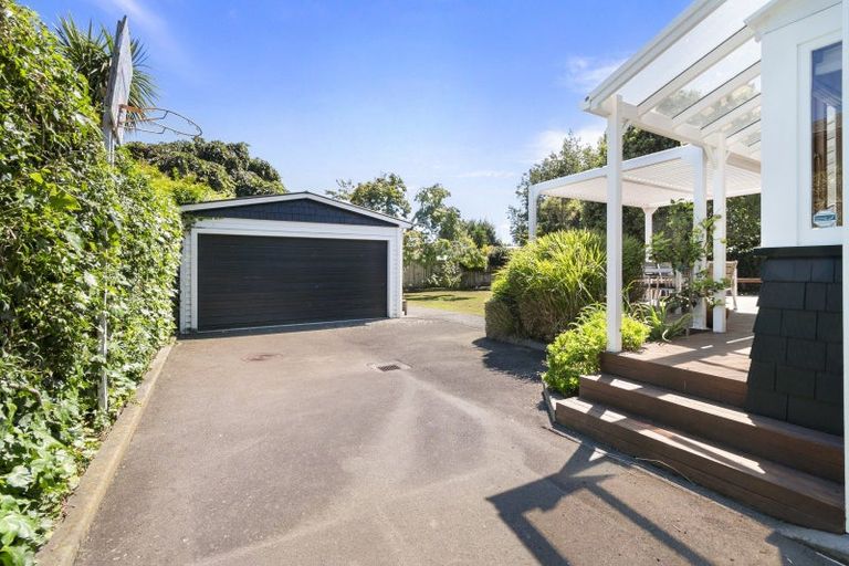 Photo of property in 27 Stanley Avenue, Palmerston North, 4414
