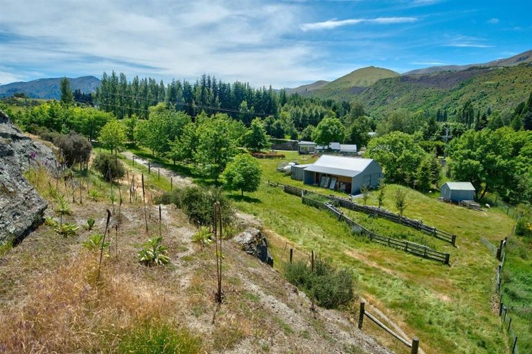 Photo of property in 1 Arrow Junction Road, Arrowtown, 9371