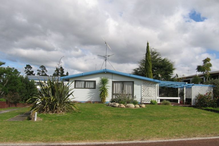 Photo of property in 23 Pleasant Place, Pauanui, Hikuai, 3579