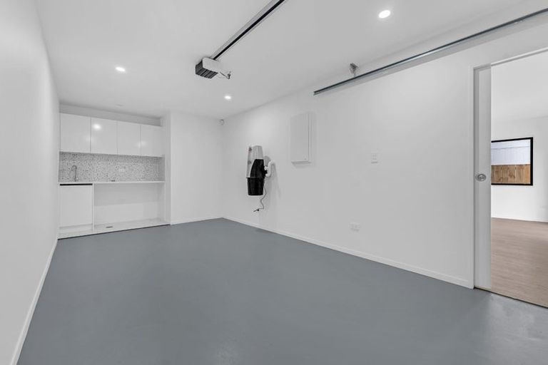 Photo of property in 7b Surrey Street, Manurewa, Auckland, 2102