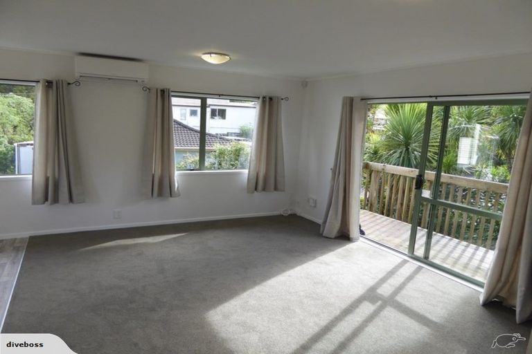 Photo of property in 12a Seaton Road, Murrays Bay, Auckland, 0630