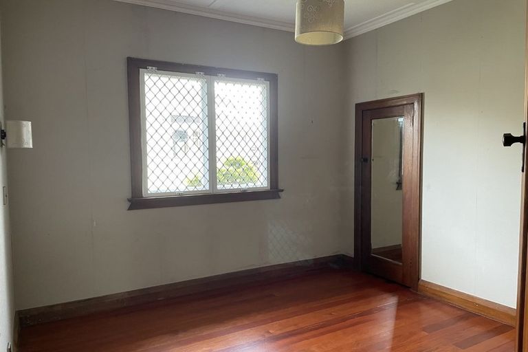 Photo of property in 10 Dinniss Avenue, Regent, Whangarei, 0112